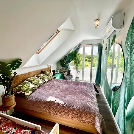 Nyaraló Arty House With Huge Terrace At Lake Balaton *