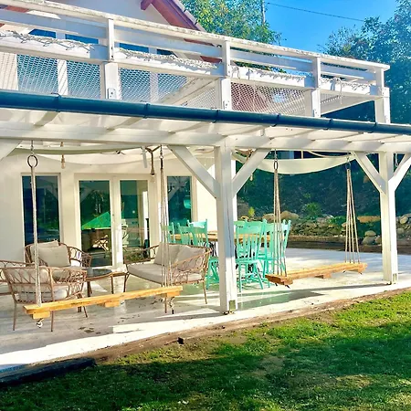 Holiday home Arty House With Huge Terrace At Lake Balaton